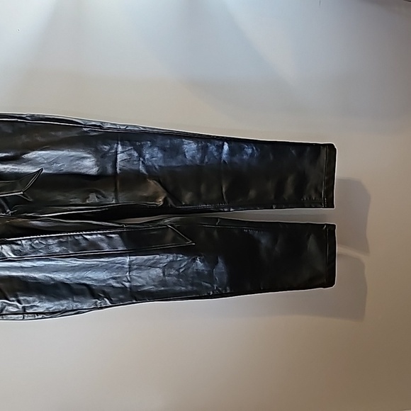 Express new with tags Super High Waisted Faux  Leather Belted Ankle Pants sz 8 - Picture 6 of 10